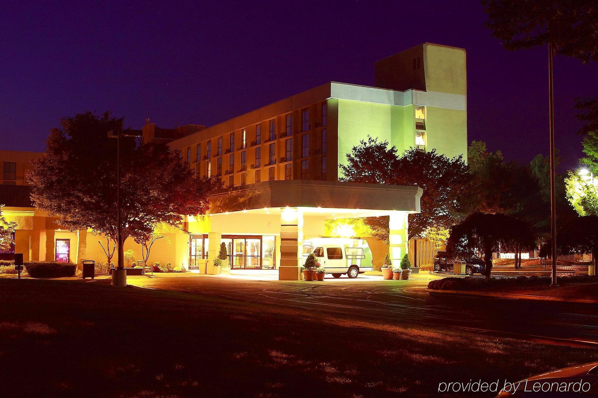 Magnuson Grand & Conference Center Somerset-Bridgewater Exterior foto